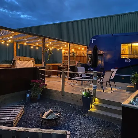 Horse Truck Tiny شقة *